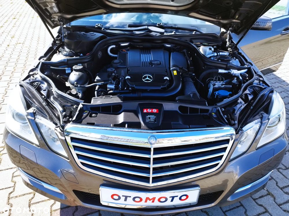 Mercedes-Benz Klasa E 200 CGI BlueEffICIENCY Avantgarde - 18