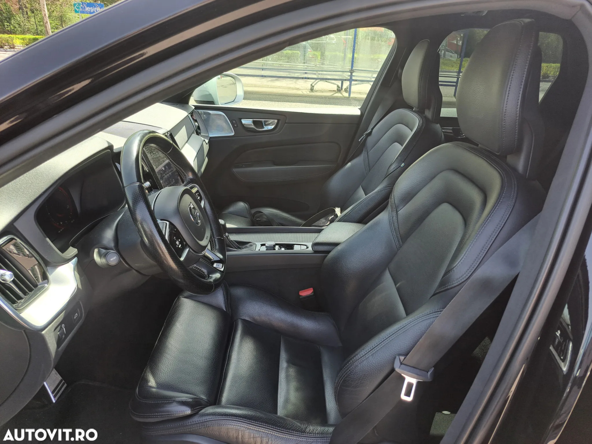 Volvo XC 60 D4 AWD R-Design - 6