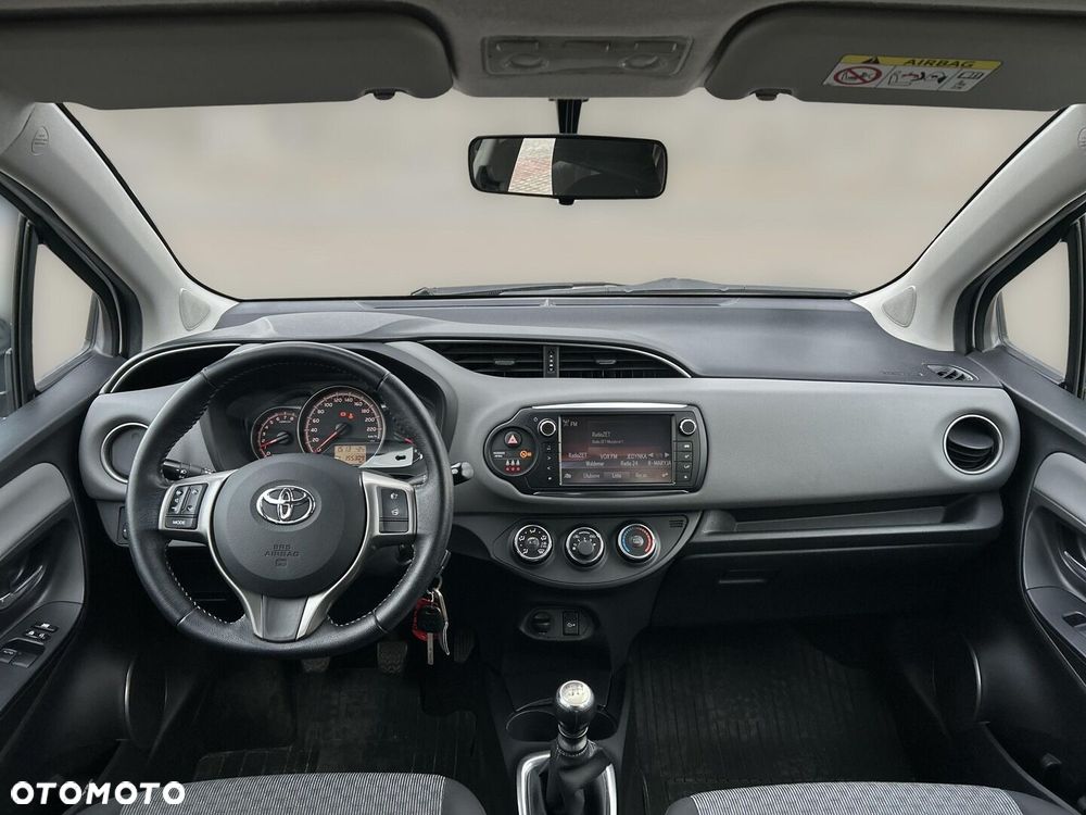 Toyota Yaris - 10