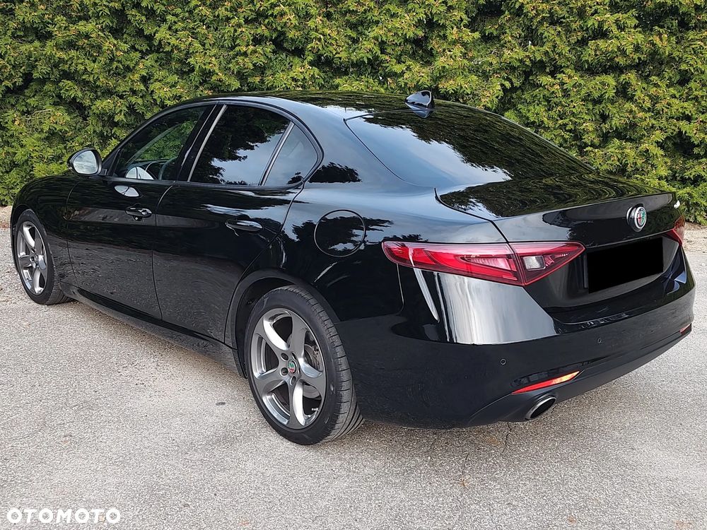 Alfa Romeo Giulia 2.0 Turbo - 3