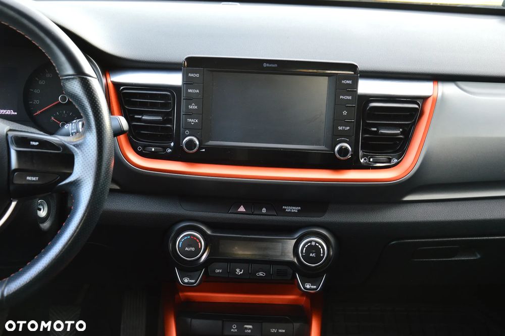 Kia Stonic - 19