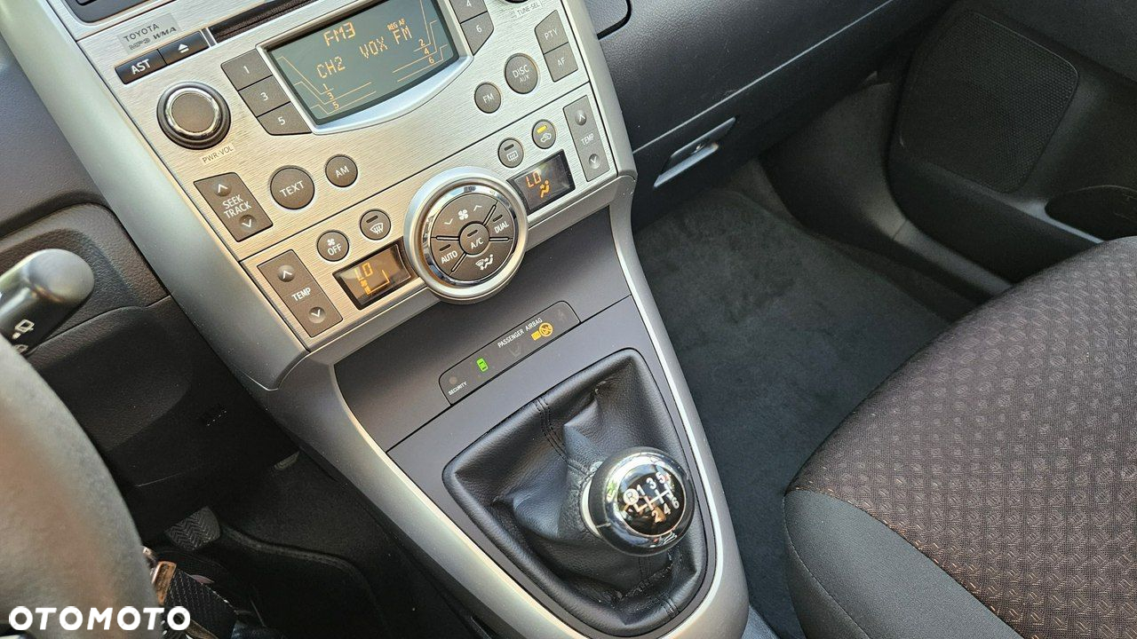 Toyota Verso 1.8 5-Sitzer Life - 37