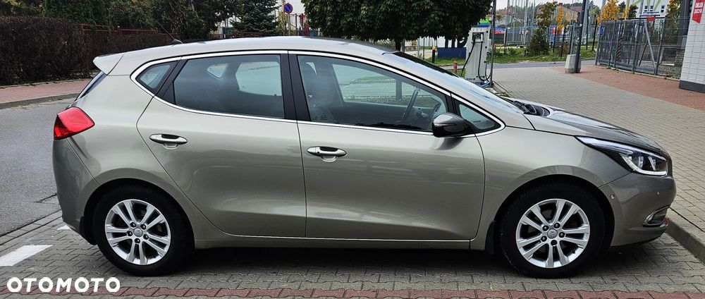 Kia Ceed 1.6 GDI L DCT - 1