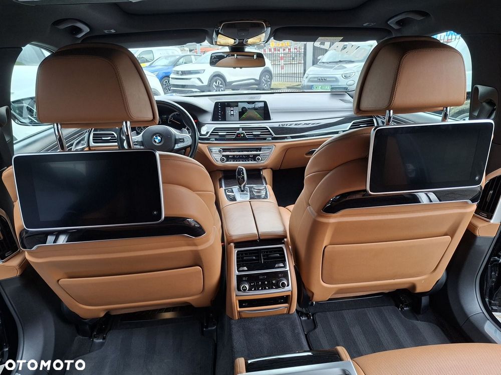 BMW Seria 7 750Ld xDrive - 26