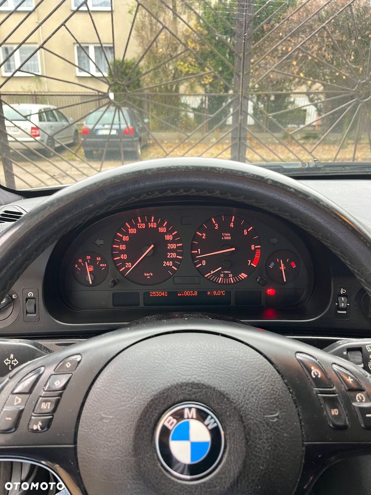 BMW Seria 5 - 36