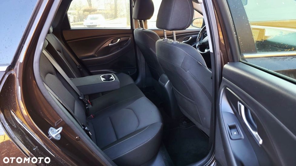 Hyundai i30 1.4 T-GDI Intro Edition - 17