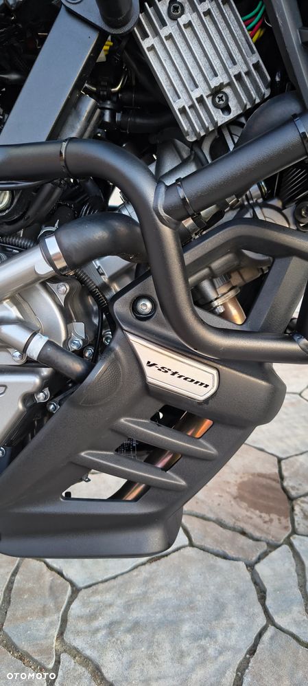 Suzuki V-STROM - 18