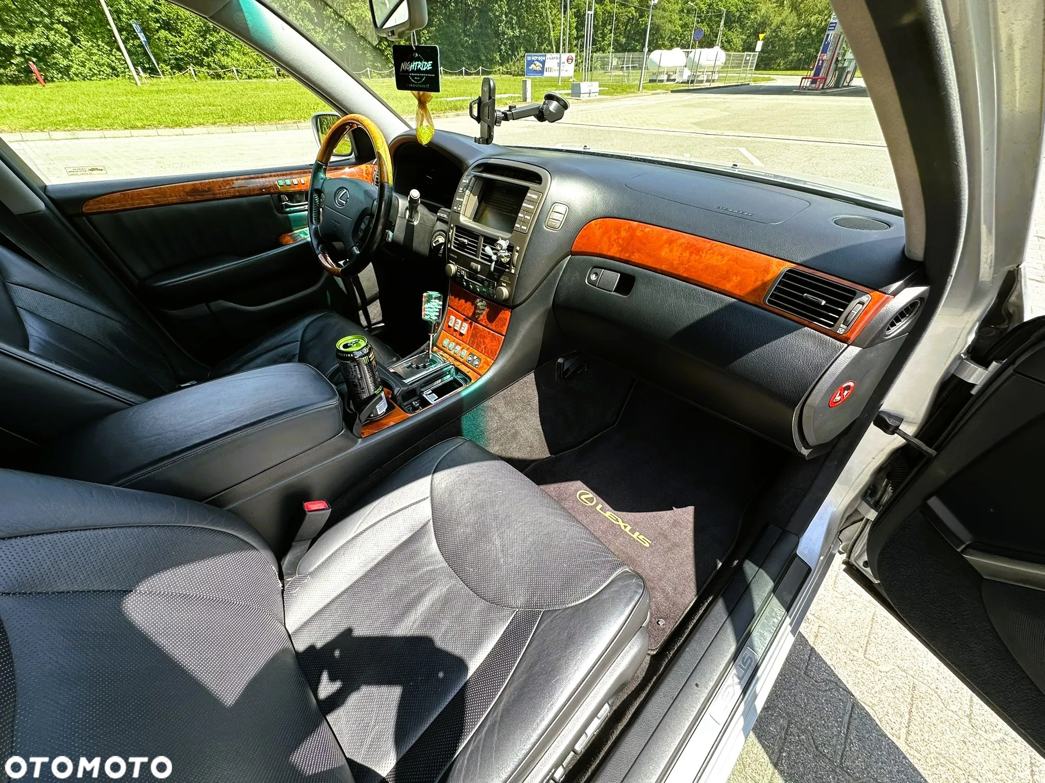 Lexus LS - 19