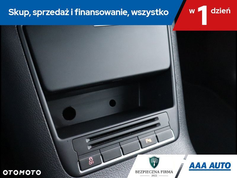 Volkswagen Golf Plus - 17