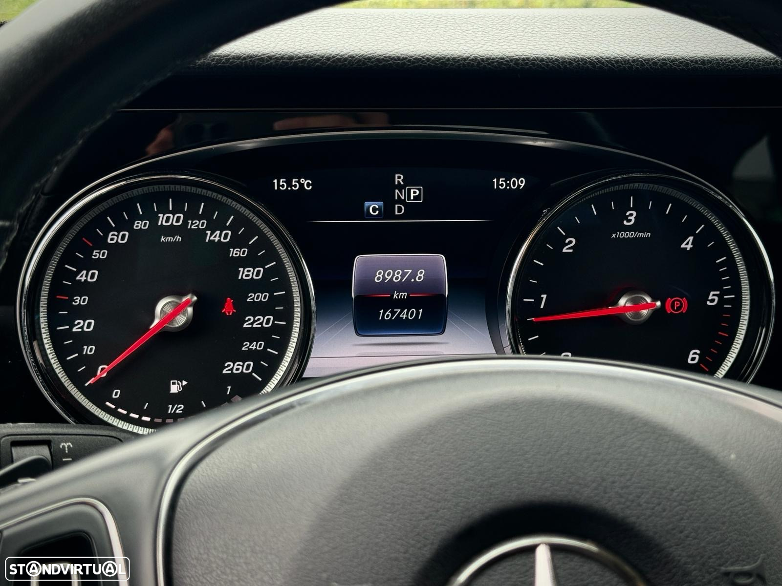 Mercedes-Benz E 220 d Avantgarde - 13