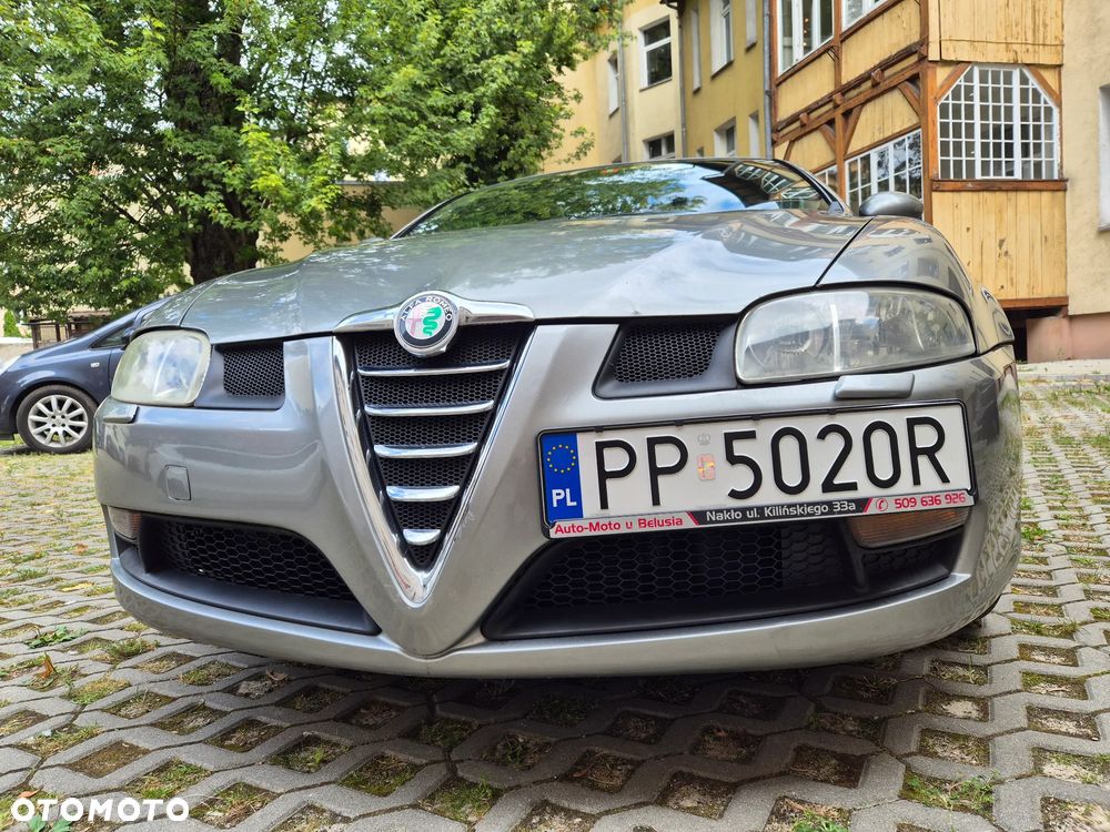 Alfa Romeo GT 2.0 JTS Distinctive - 18
