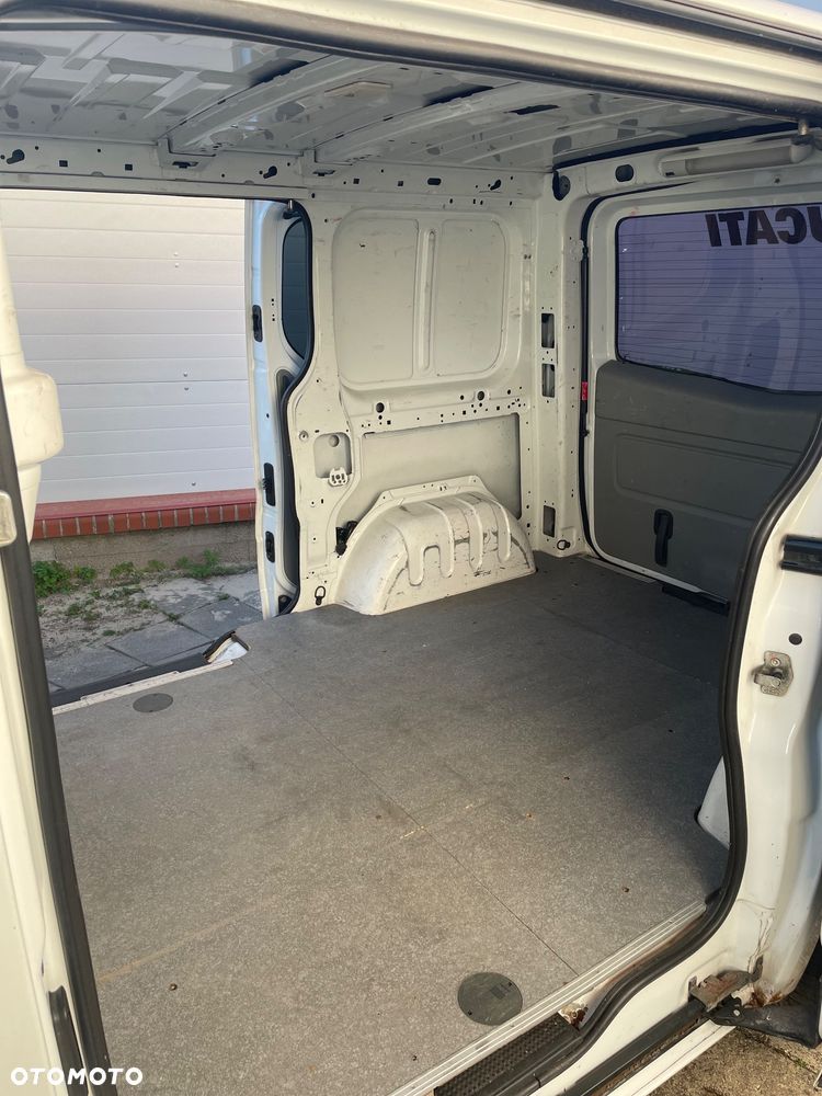 Renault Trafic - 10