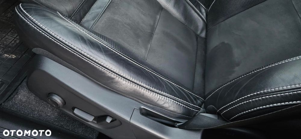 Volvo XC 40 D4 AWD Geartronic R-Design - 13