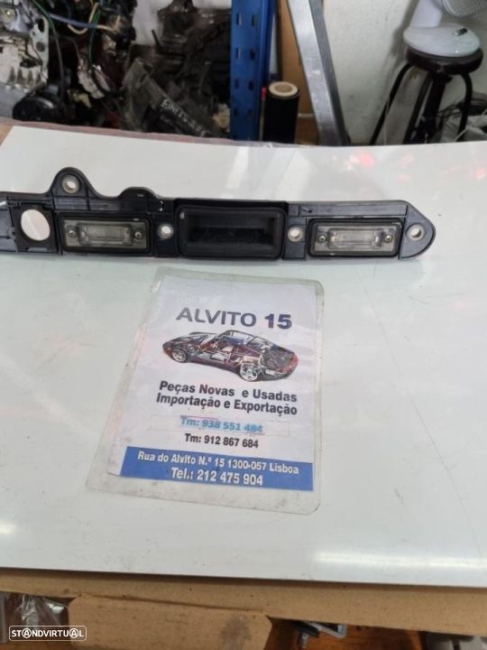fechadura da mala com suporte com luzes chapa de matrícula VW Jetta 2005 - 1