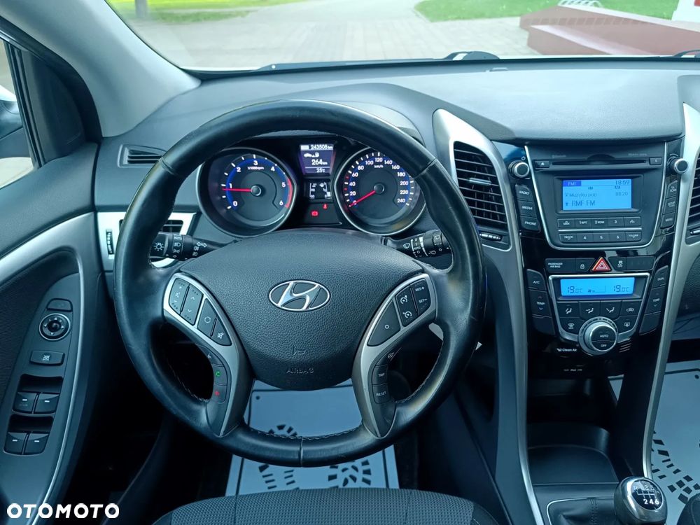 Hyundai i30 i30cw 1.4 CRDi Trend - 30