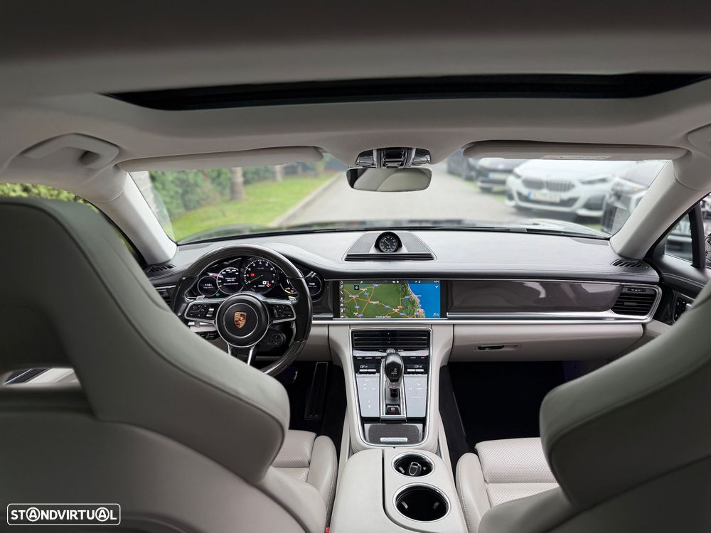 Porsche Panamera - 23