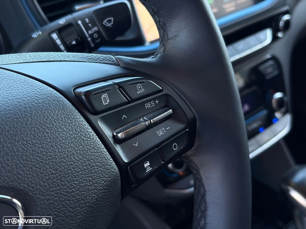 Hyundai Ioniq 1.6 GDI HEV Hybrid Tech - 31