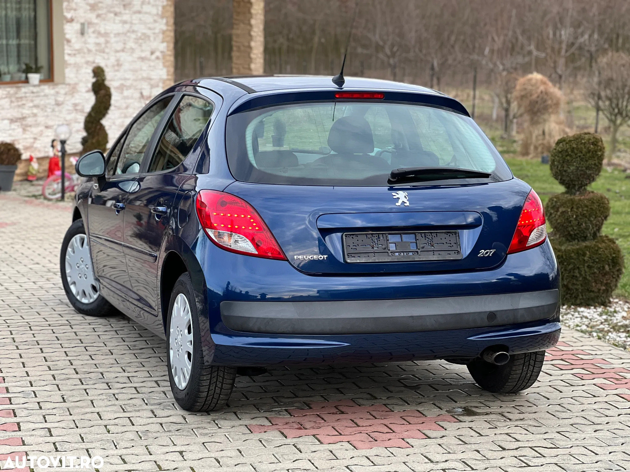 Peugeot 207 1.4 E Premium - 4