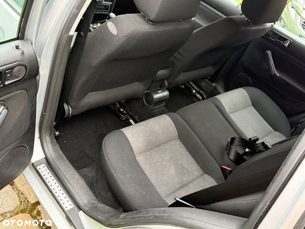 Volkswagen Golf - 8