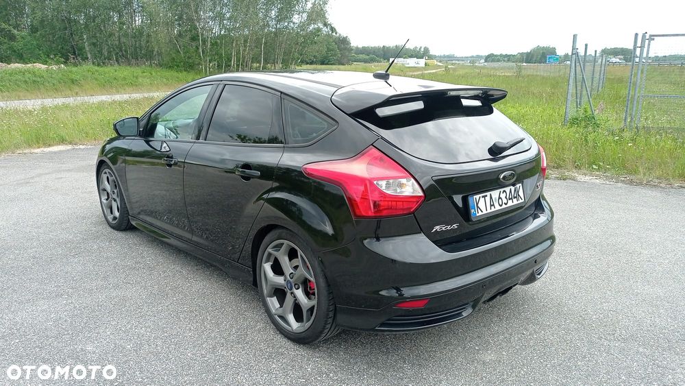 Ford Focus ST - 7