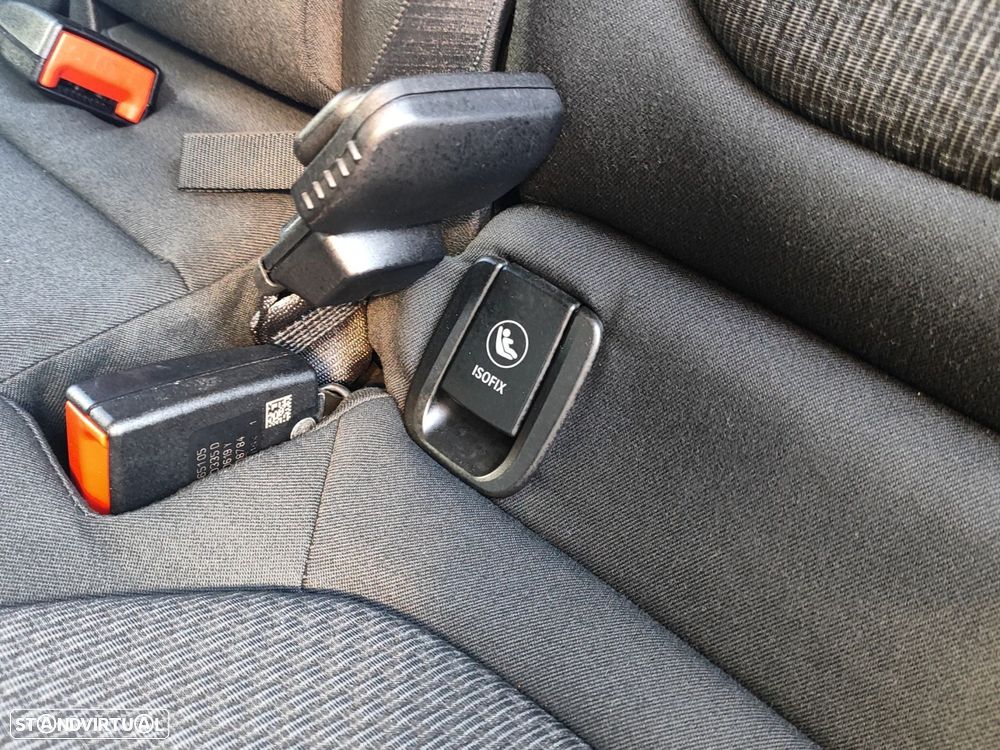 BMW 225xe Active Tourer Advantage - 28