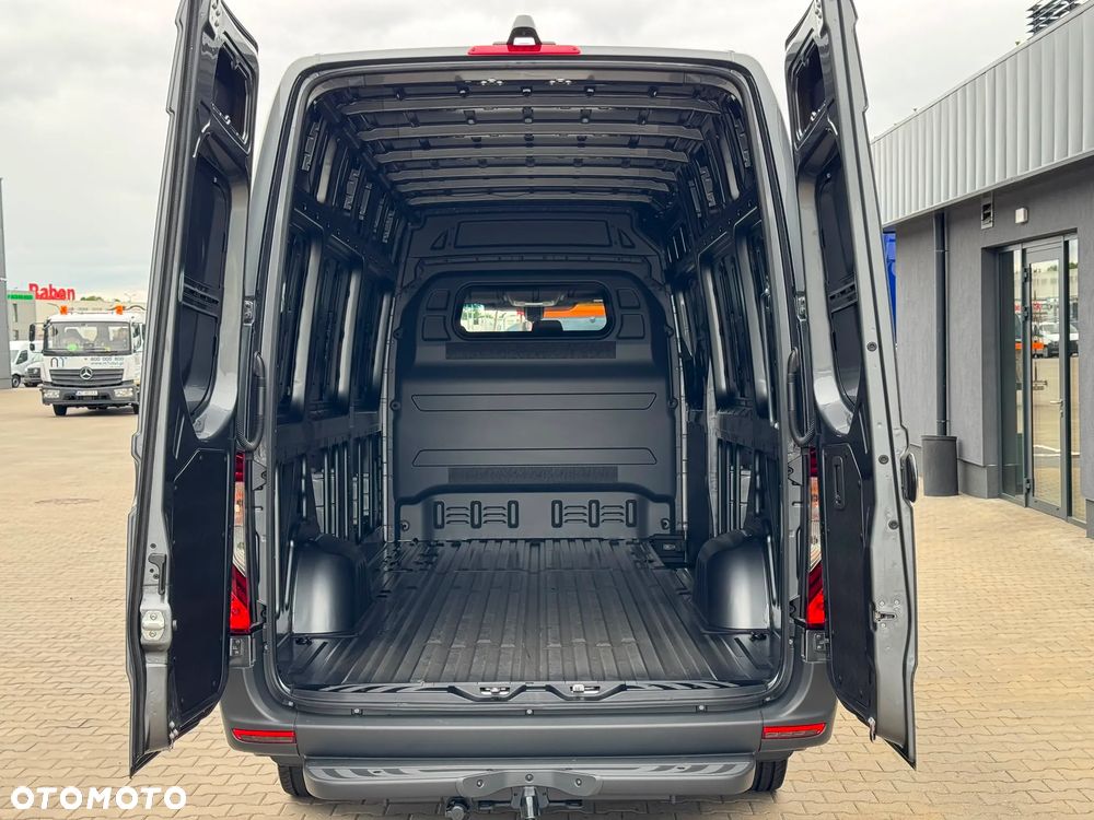Mercedes-Benz Sprinter - 15