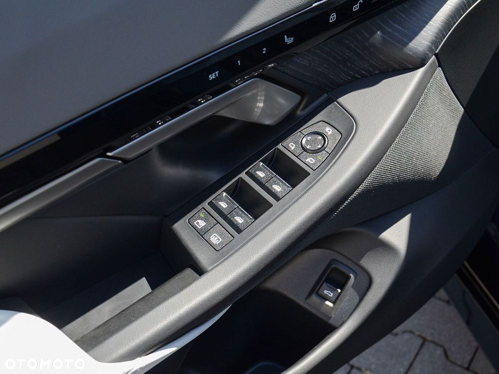 BMW Seria 5 520d xDrive - 23