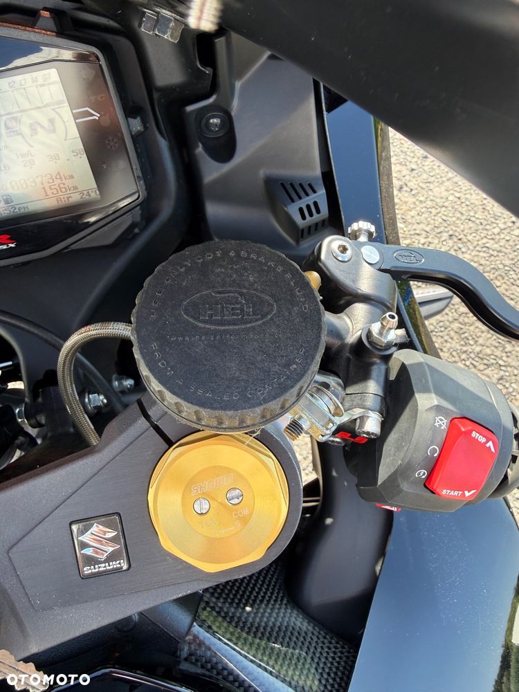 Suzuki GSX-R - 22
