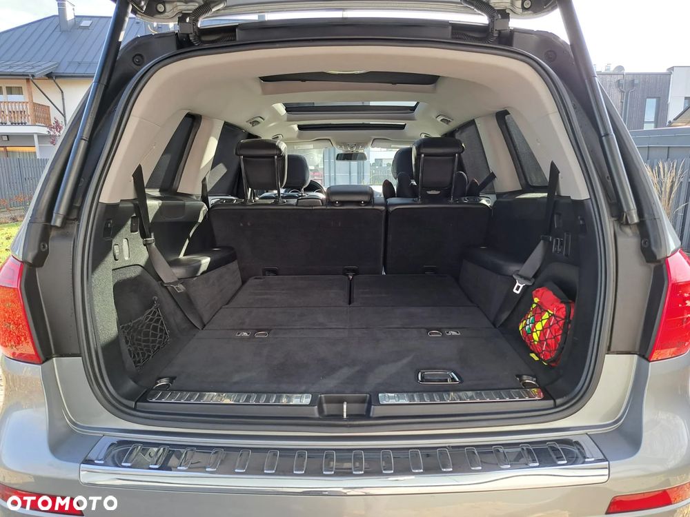 Mercedes-Benz GL - 14