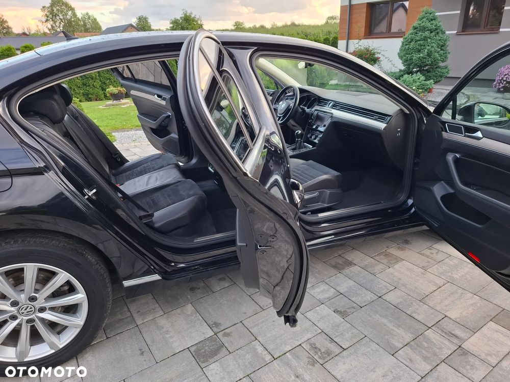 Volkswagen Passat 2.0 TDI (BlueMotion Technology) Highline - 26