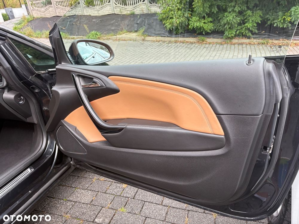 Opel Cascada 1.4 T Cosmo S&S - 19
