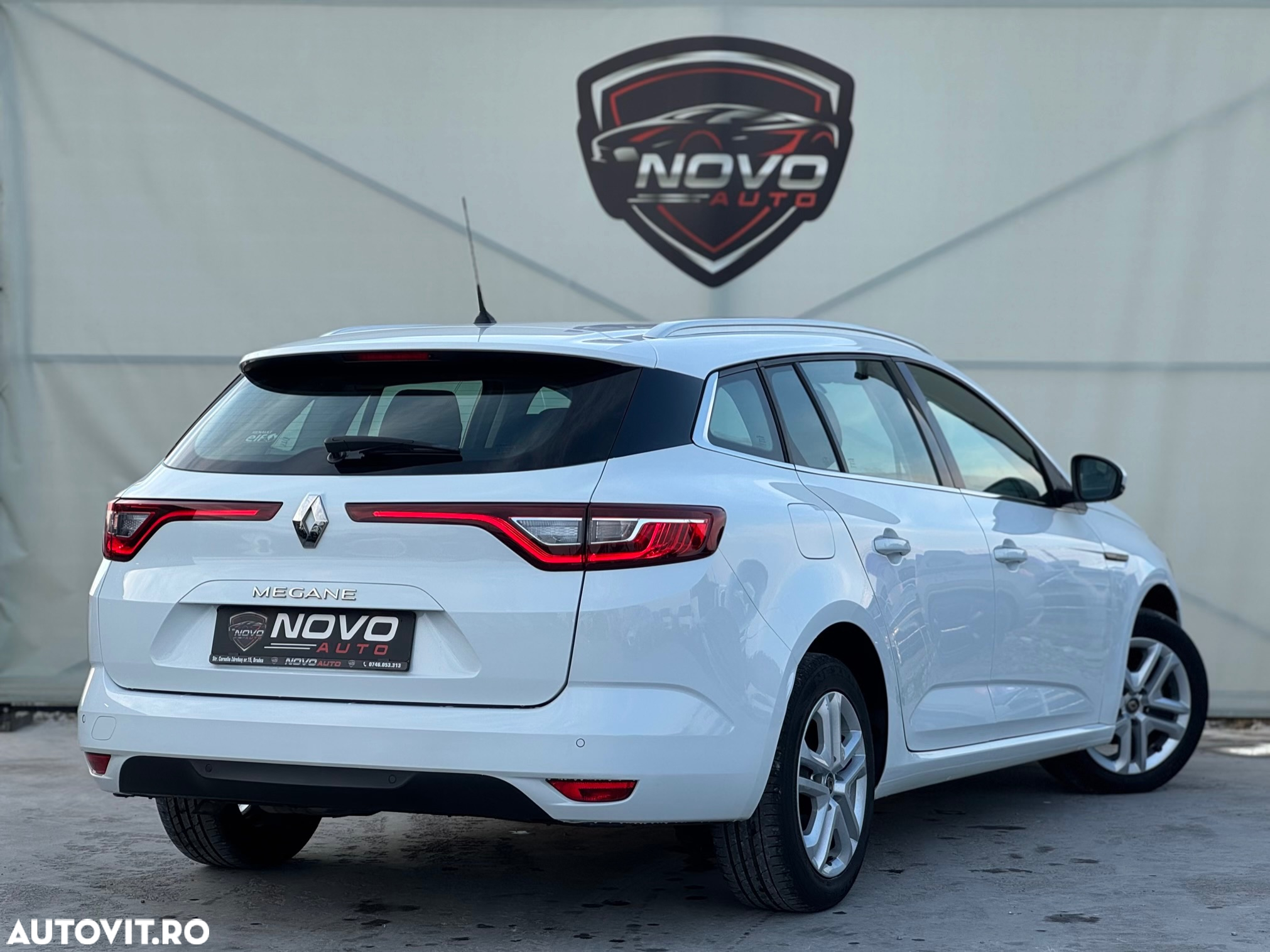 Renault Megane Grandtour TCe 140 GPF BUSINESS EDITION - 5
