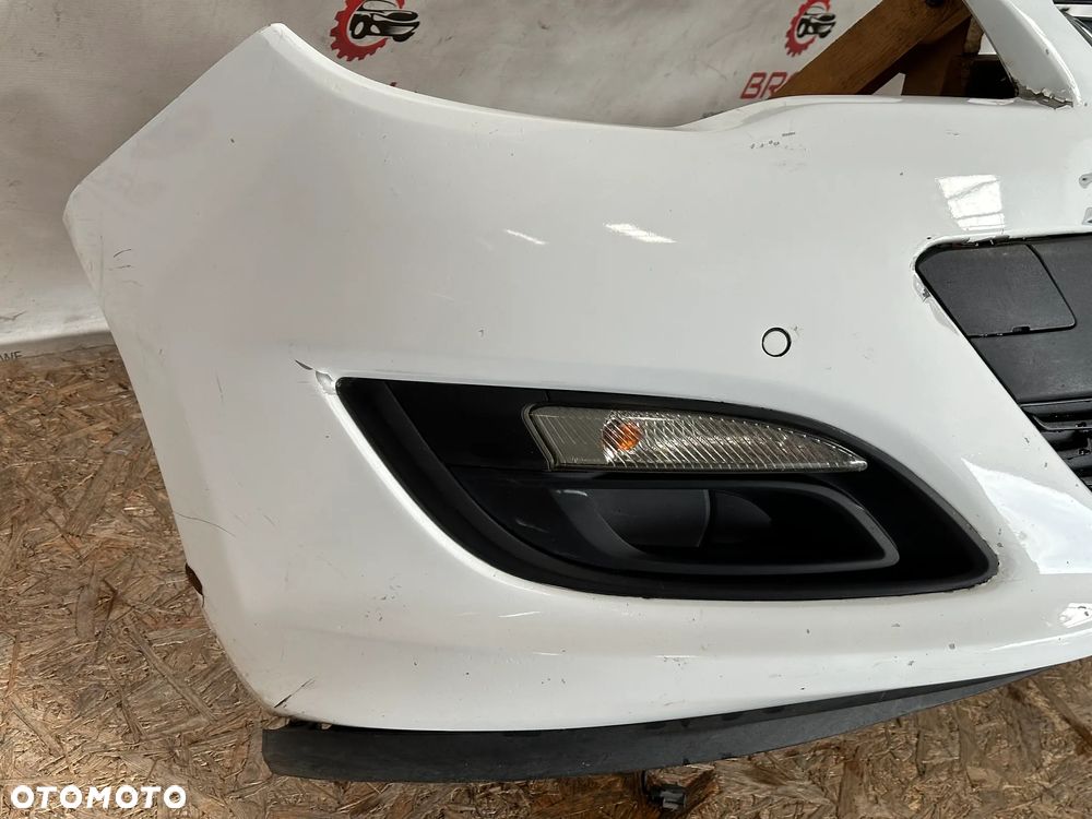 ZDERZAK PRZEDNI OPEL ASTRA IV LIFT  Z40R  PDC - 2