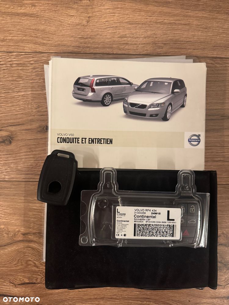 Volvo V50 2.0D R-Design Momentum - 24