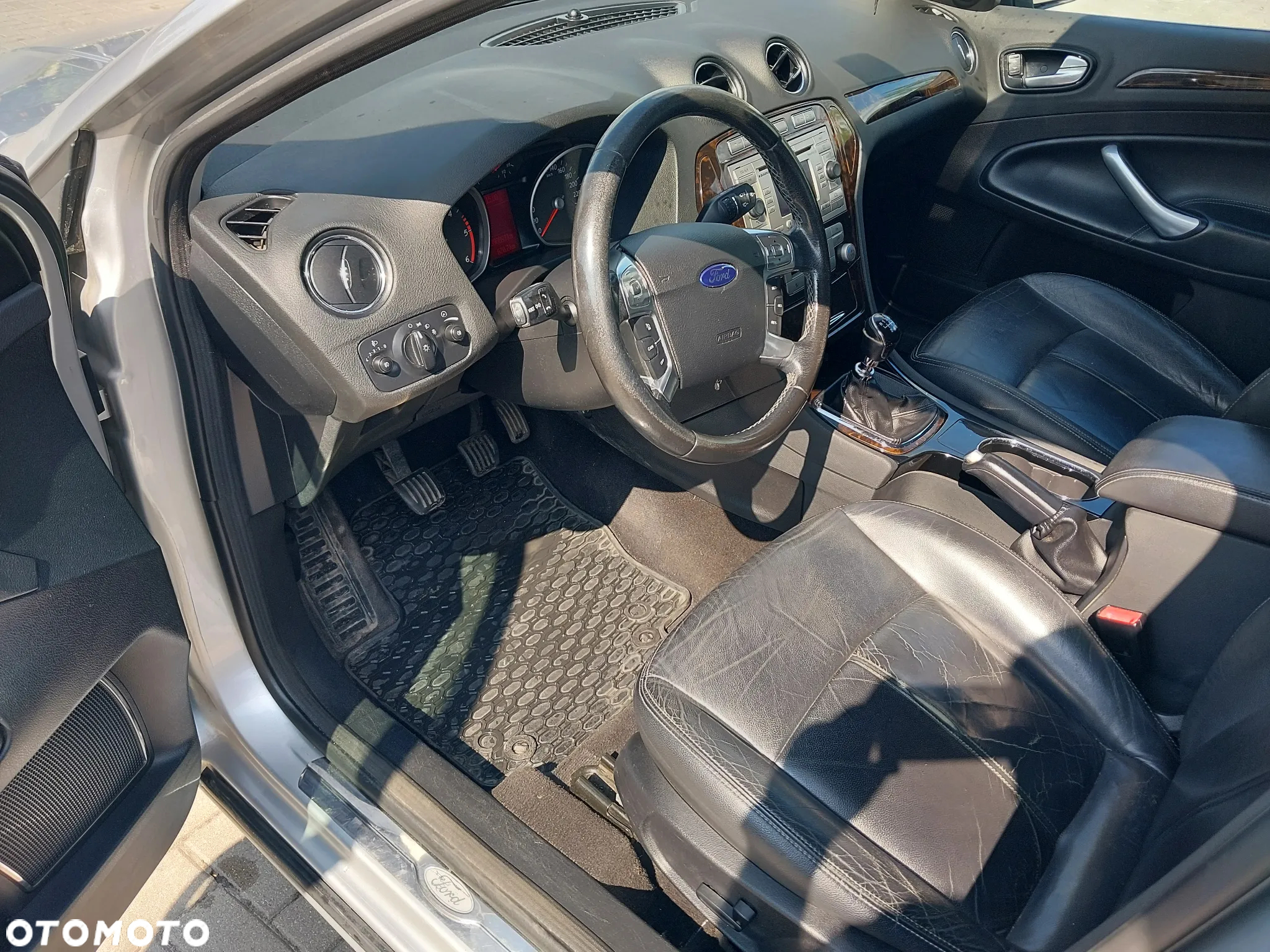 Ford Mondeo 2.0 TDCi Ghia - 19