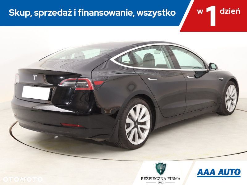 Tesla Model 3 - 7