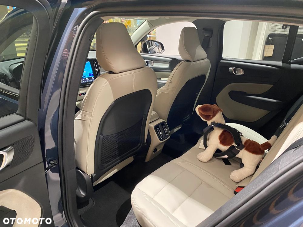 Volvo XC 40 B3 Ultra Dark - 5