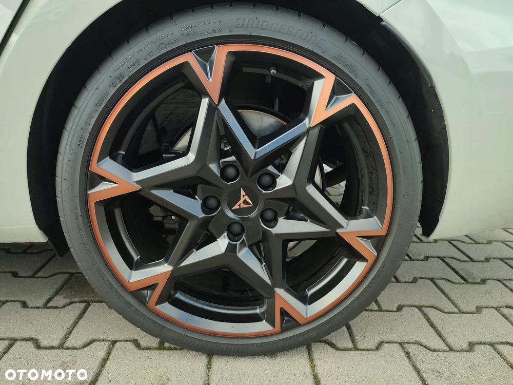 Cupra Leon 2.0 TSI 4Drive VZ DSG - 10