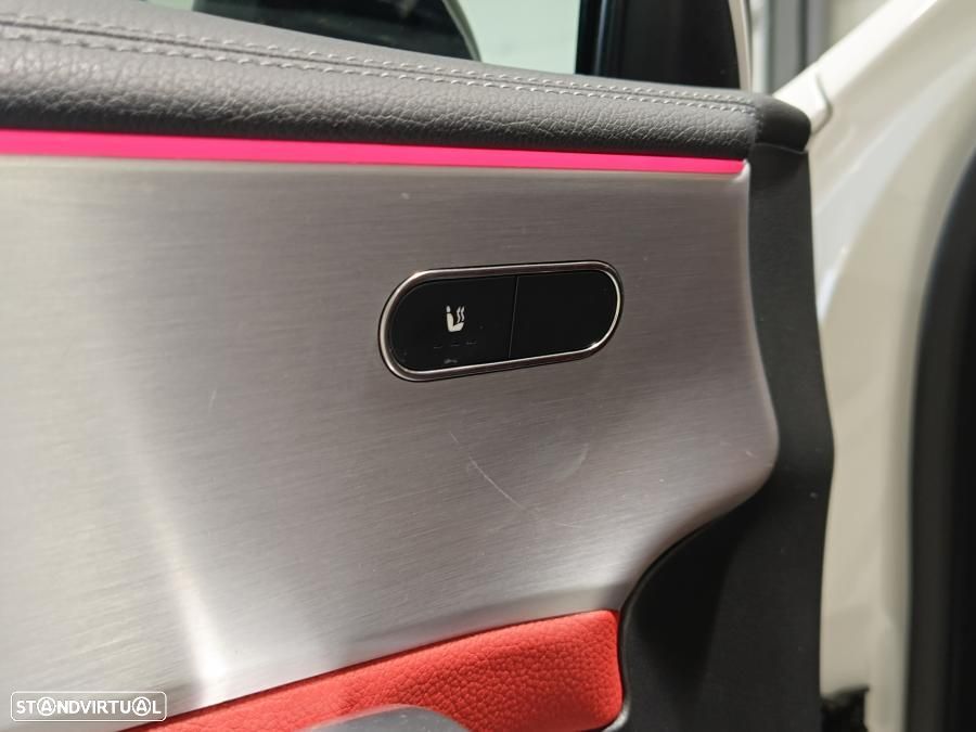 Mercedes-Benz A 220 4Matic 7G-DCT AMG Line - 14