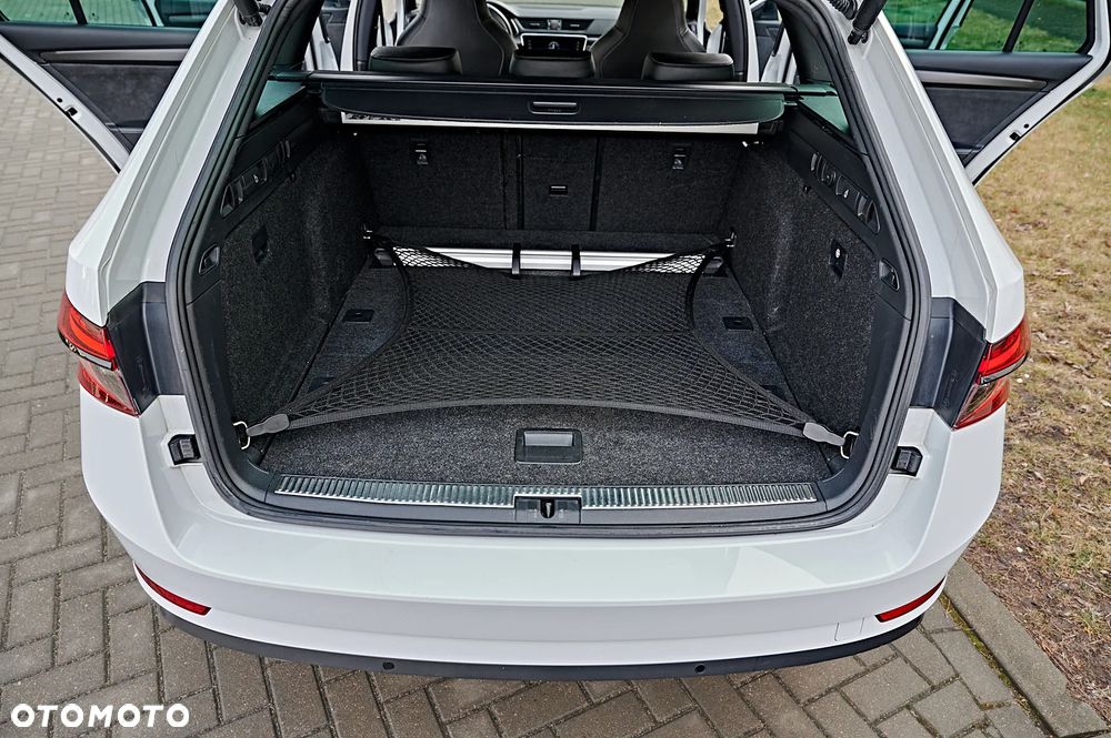 Skoda Superb 2.0 TDI DSG Sportline - 21