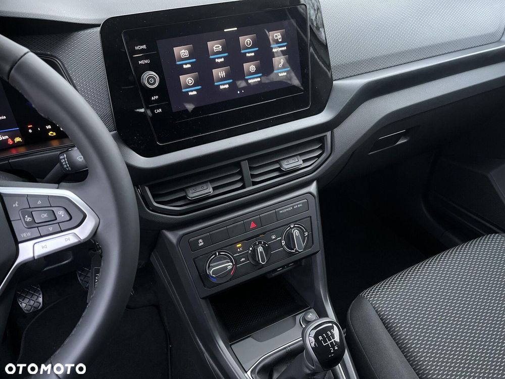 Volkswagen T-Cross - 12