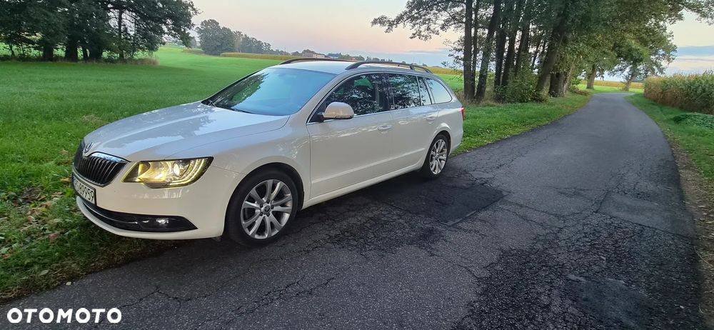 Skoda Superb 2.0 TDI Ambition - 1