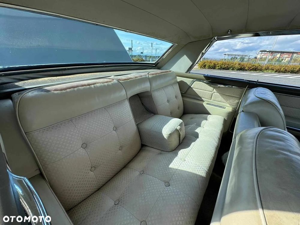 Cadillac Deville - 11