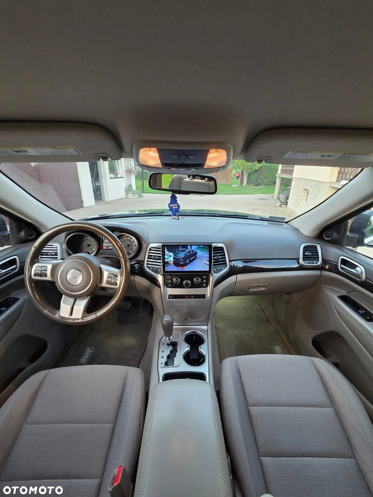 Jeep Grand Cherokee - 10