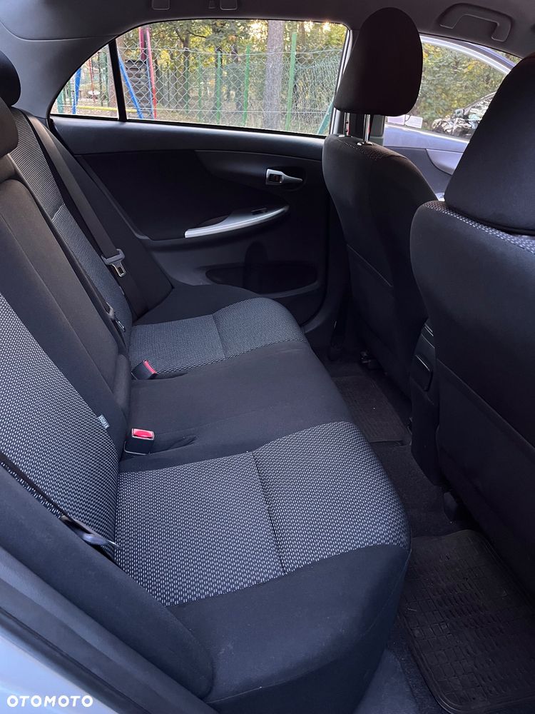 Toyota Corolla 1.6 Premium - 12