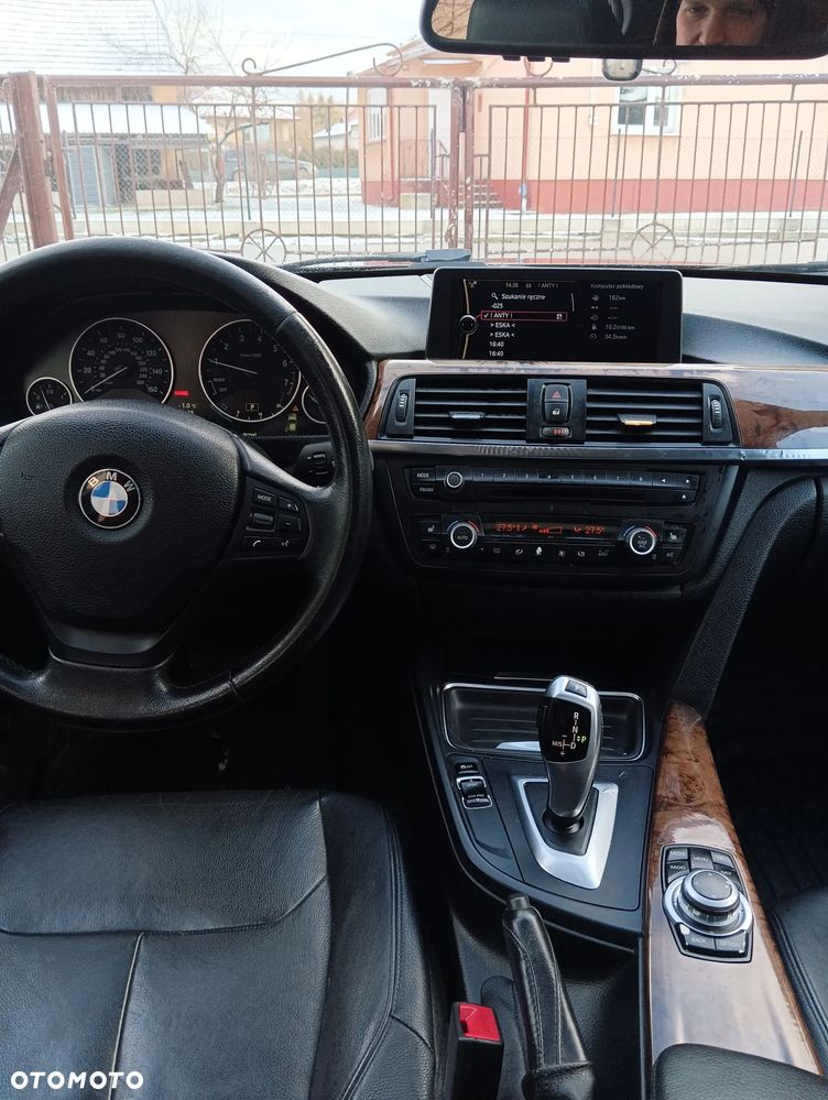 BMW Seria 3 328i Luxury Line - 3