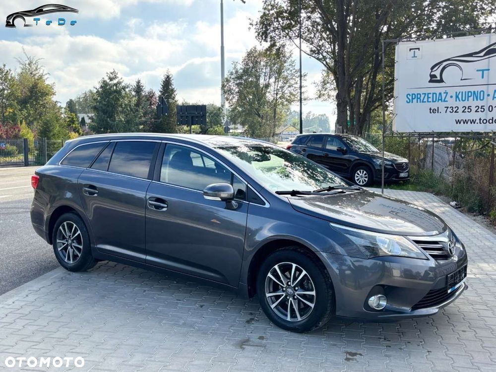 Toyota Avensis 2.0 D-4D Premium - 5