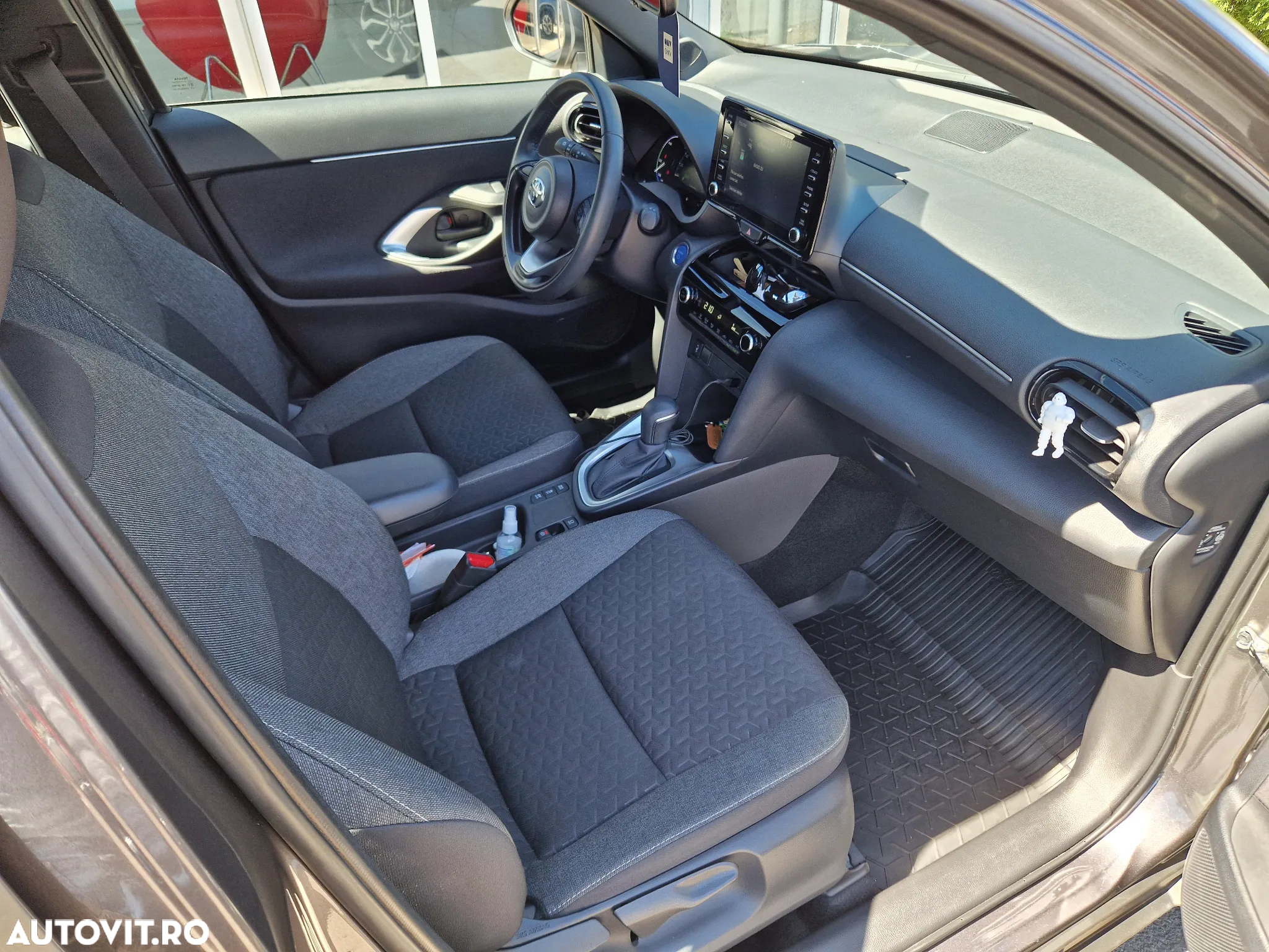Toyota Yaris 1.5 VVT-i HSD Dynamic - 12