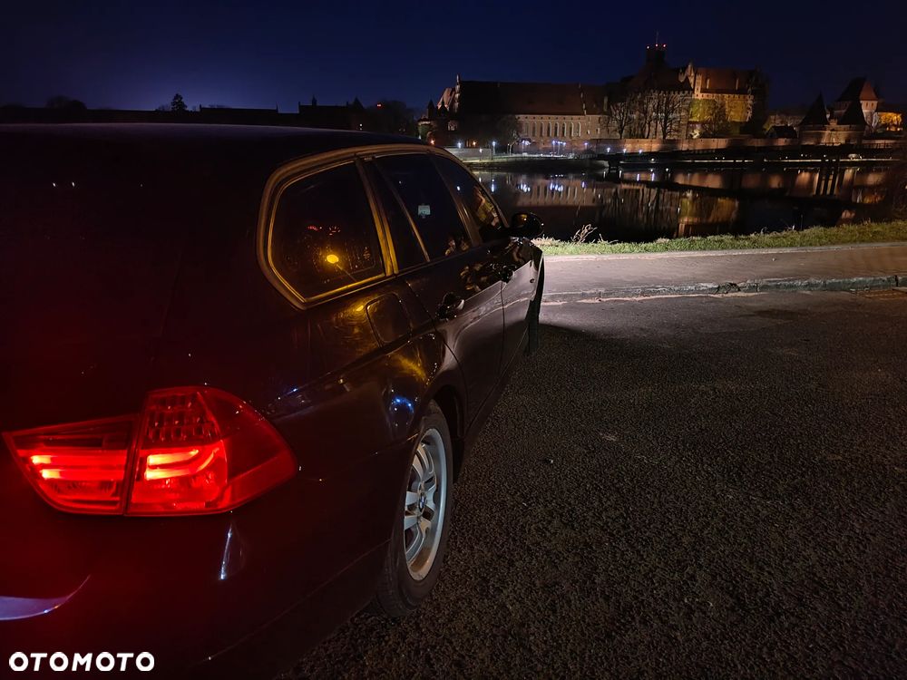 BMW Seria 3 320d - 14