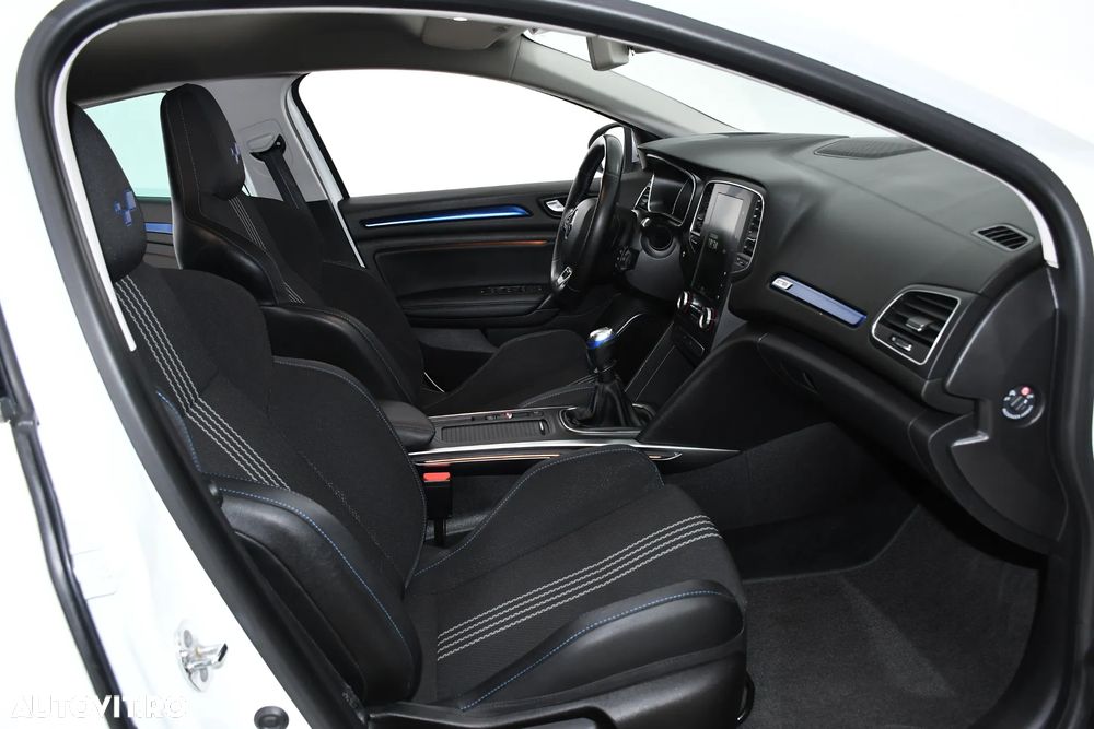 Renault Megane ENERGY dCi 130 GT LINE - 13
